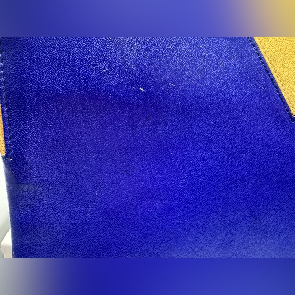 Gorgeous Celine Bi-color Pouch in Royal Blue and Cream Preloved - Picture 4 of 13